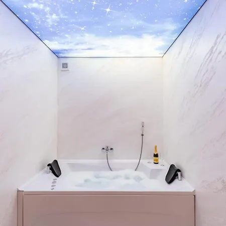 Wellness & Red Paradise *